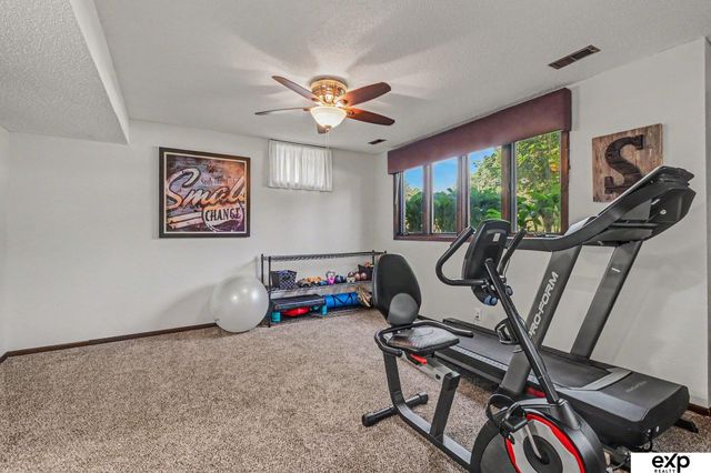12223 Cuming Street, Omaha, NE 68154