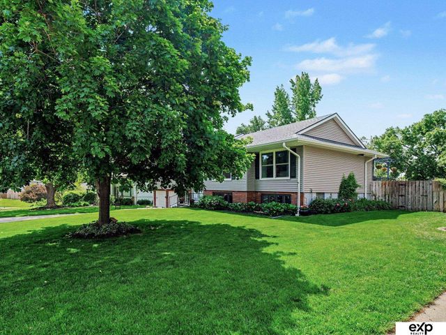 12223 Cuming Street, Omaha, NE 68154
