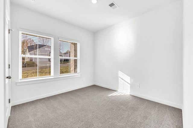 2364 Woodmeadow Dr, Clarksville, TN 37043