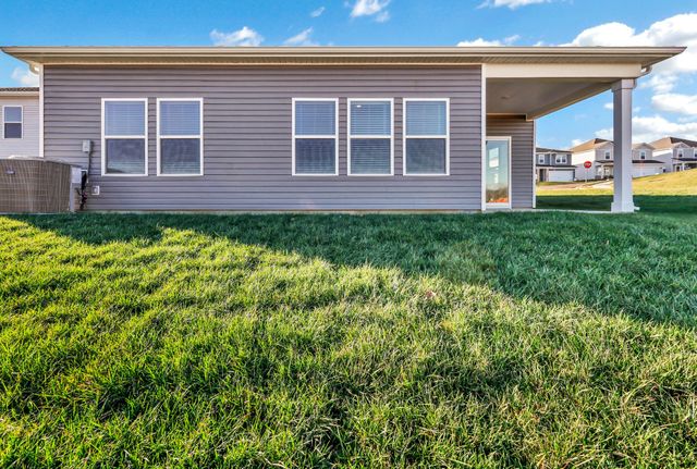 2364 Woodmeadow Dr, Clarksville, TN 37043