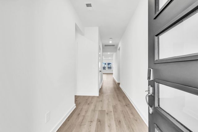 2364 Woodmeadow Dr, Clarksville, TN 37043