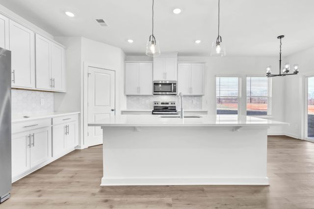 2364 Woodmeadow Dr, Clarksville, TN 37043