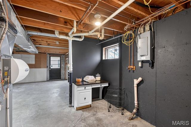 105 Hunters Ridge, St Charles, MO 63301