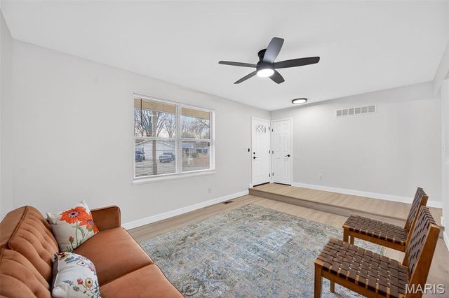 105 Hunters Ridge, St Charles, MO 63301