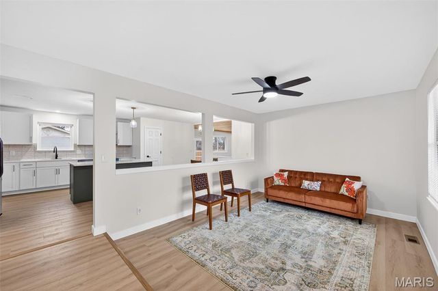 105 Hunters Ridge, St Charles, MO 63301