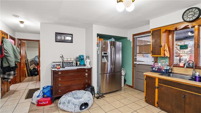 77 Minto Street, Providence, RI 02908