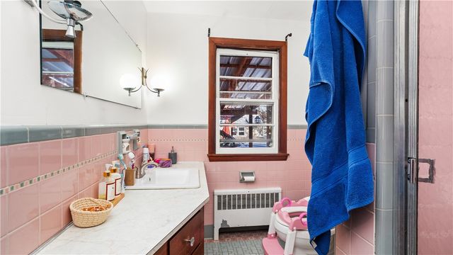 77 Minto Street, Providence, RI 02908