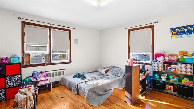 77 Minto Street, Providence, RI 02908