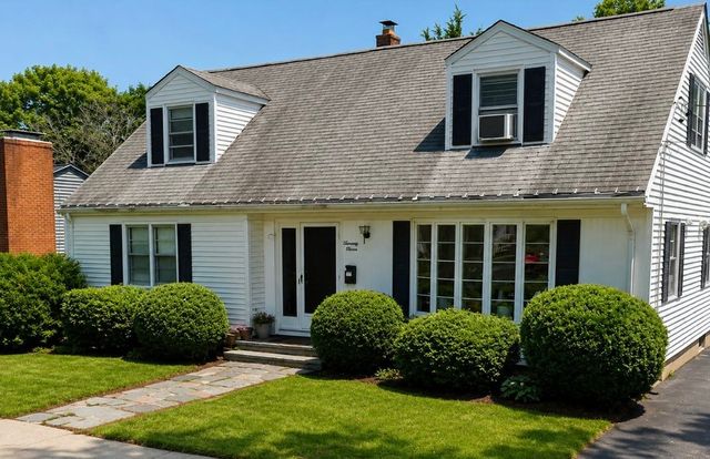 77 Minto Street, Providence, RI 02908