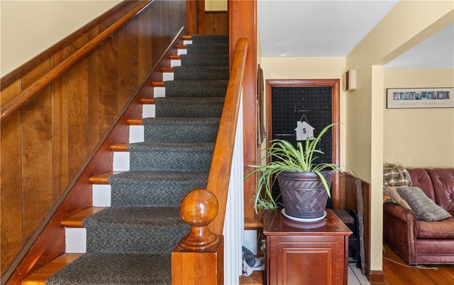 77 Minto Street, Providence, RI 02908