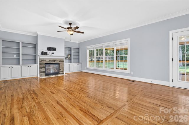 6208 Neptune Drive, Denver, NC 28037