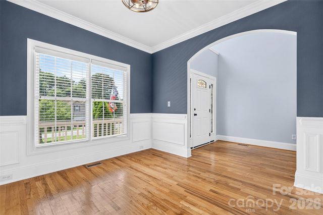 6208 Neptune Drive, Denver, NC 28037