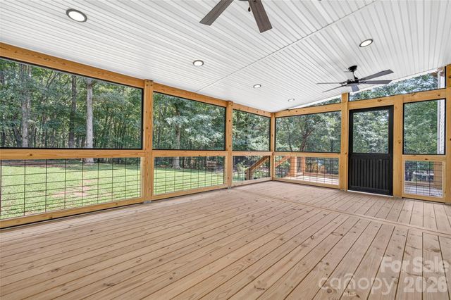 6208 Neptune Drive, Denver, NC 28037