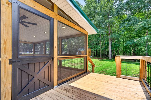 6208 Neptune Drive, Denver, NC 28037