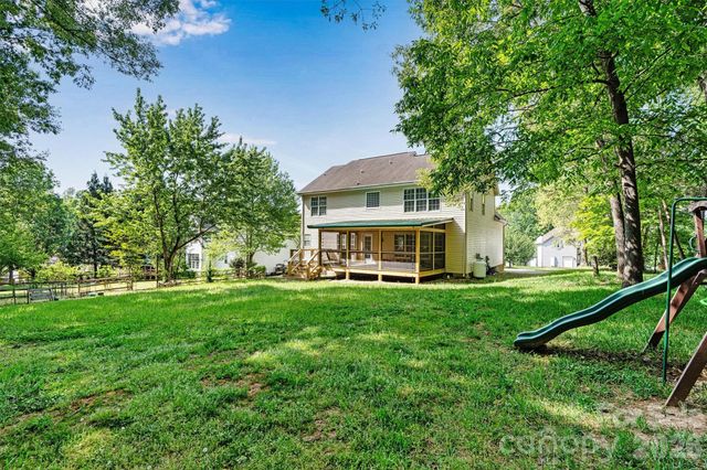 6208 Neptune Drive, Denver, NC 28037