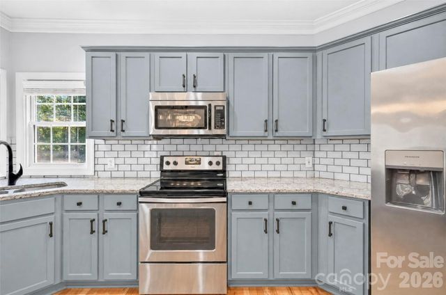 6208 Neptune Drive, Denver, NC 28037