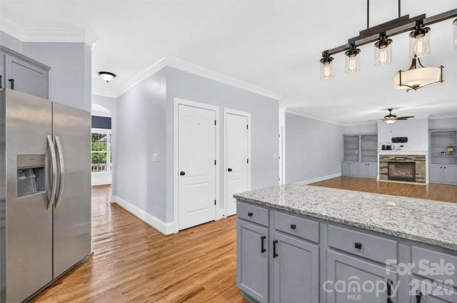 6208 Neptune Drive, Denver, NC 28037