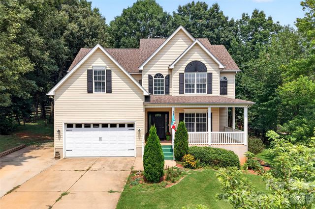 6208 Neptune Drive, Denver, NC 28037