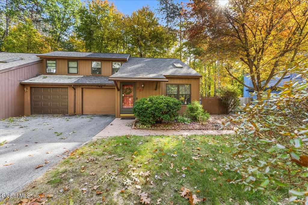 78 Arrow Wood Place, Malta, NY 12020