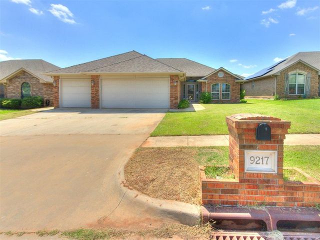9217 Crooked Creek Lane, Oklahoma City, OK 73160