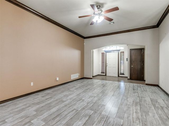 9217 Crooked Creek Lane, Oklahoma City, OK 73160