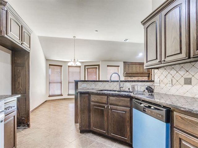 9217 Crooked Creek Lane, Oklahoma City, OK 73160