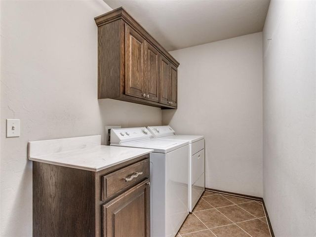 9217 Crooked Creek Lane, Oklahoma City, OK 73160