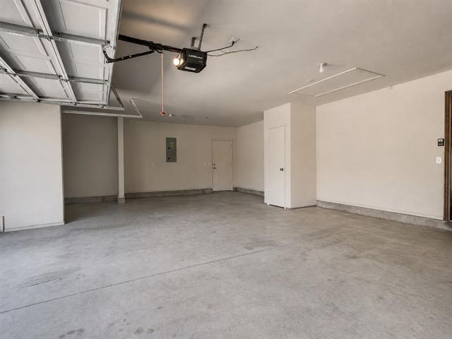 9217 Crooked Creek Lane, Oklahoma City, OK 73160