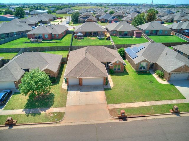 9217 Crooked Creek Lane, Oklahoma City, OK 73160