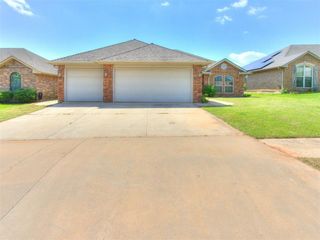 9217 Crooked Creek Lane, Oklahoma City, OK 73160