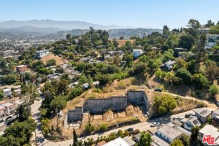 2350 N Lake Shore Avenue, Los Angeles, CA 90039