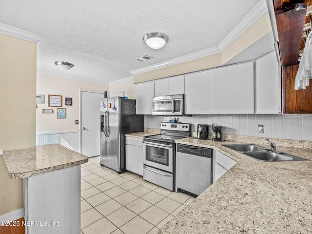 8454 GEMINI Road, Jacksonville, FL 32216