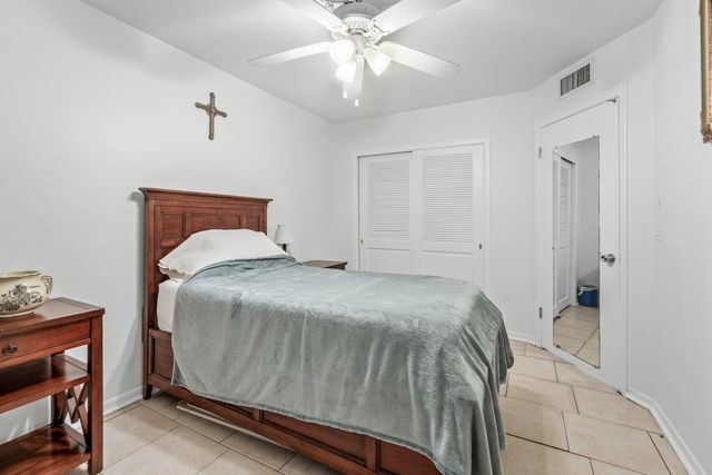 3120 LAKE OSBORNE Drive Bldg 7 Apt106, Lake Worth Beach, FL 33461