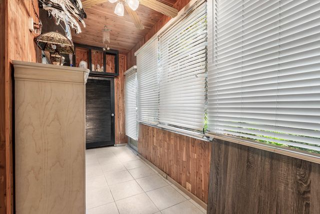 3120 LAKE OSBORNE Drive Bldg 7 Apt106, Lake Worth Beach, FL 33461