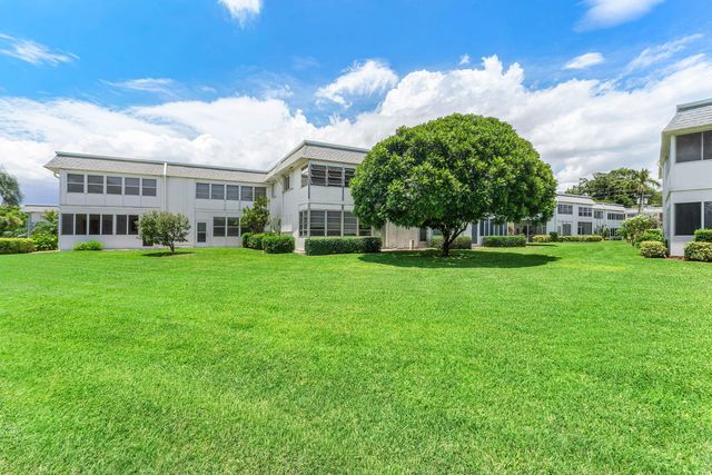 3120 LAKE OSBORNE Drive Bldg 7 Apt106, Lake Worth Beach, FL 33461