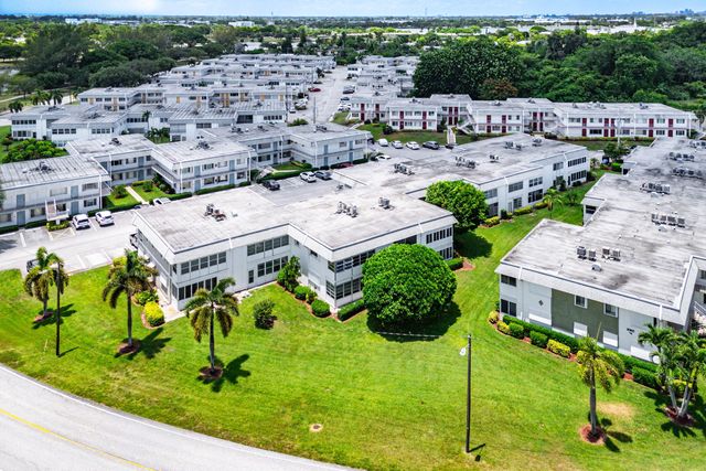 3120 LAKE OSBORNE Drive Bldg 7 Apt106, Lake Worth Beach, FL 33461