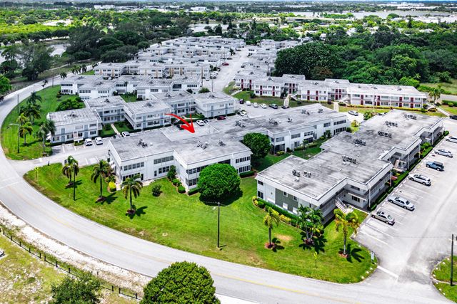 3120 LAKE OSBORNE Drive Bldg 7 Apt106, Lake Worth Beach, FL 33461