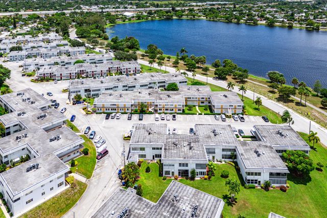 3120 LAKE OSBORNE Drive Bldg 7 Apt106, Lake Worth Beach, FL 33461