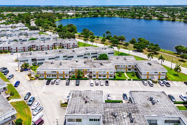 3120 LAKE OSBORNE Drive Bldg 7 Apt106, Lake Worth Beach, FL 33461