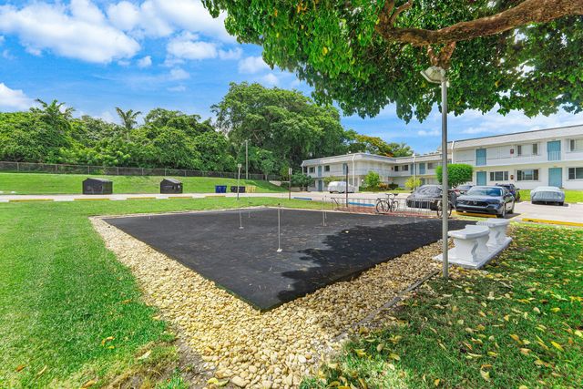 3120 LAKE OSBORNE Drive Bldg 7 Apt106, Lake Worth Beach, FL 33461