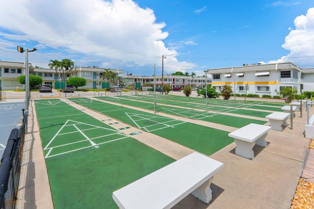 3120 LAKE OSBORNE Drive Bldg 7 Apt106, Lake Worth Beach, FL 33461