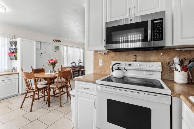3120 LAKE OSBORNE Drive Bldg 7 Apt106, Lake Worth Beach, FL 33461