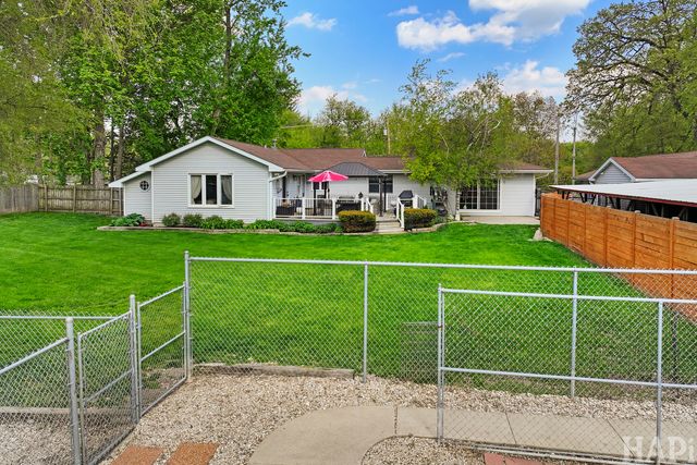 4403 Roberts Road, Island Lake, IL 60042