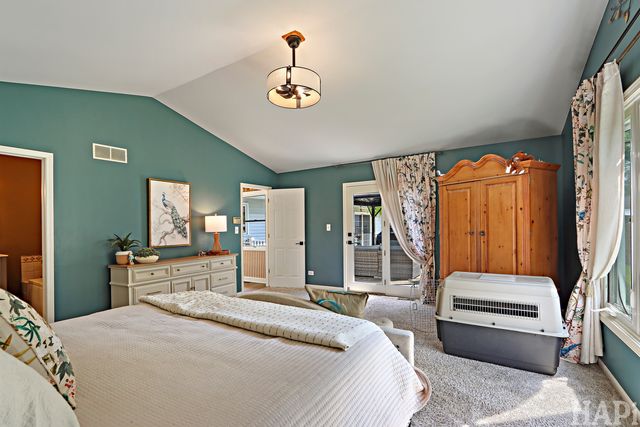 4403 Roberts Road, Island Lake, IL 60042