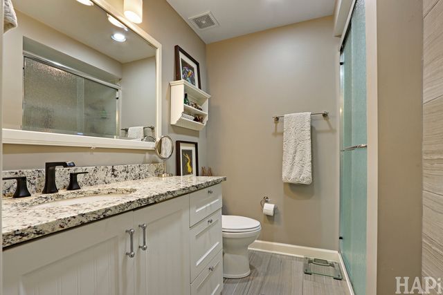 4403 Roberts Road, Island Lake, IL 60042