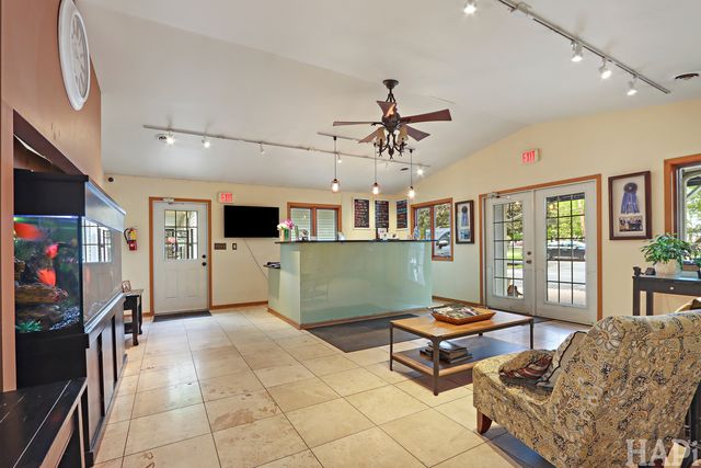 4403 Roberts Road, Island Lake, IL 60042