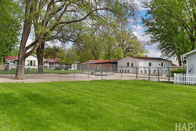 4403 Roberts Road, Island Lake, IL 60042