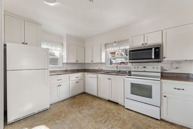 414 NE 11th Street, Grants Pass, OR 97526