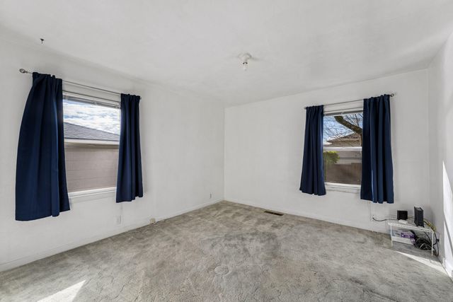 414 NE 11th Street, Grants Pass, OR 97526