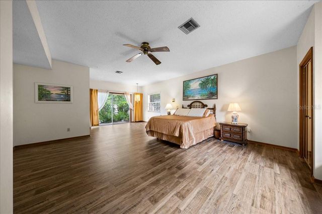 2300 SE 38TH COURT, Ocala, FL 34471